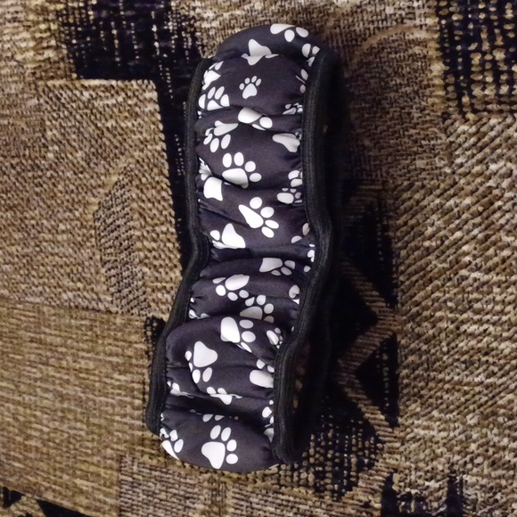 4/$40 New Paw Print Stearing Wheel Cover - Picture 2 of 6